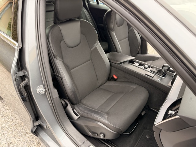 Volvo V60 2.0 d3 150 cv Momentum Geartronic - immagine 11