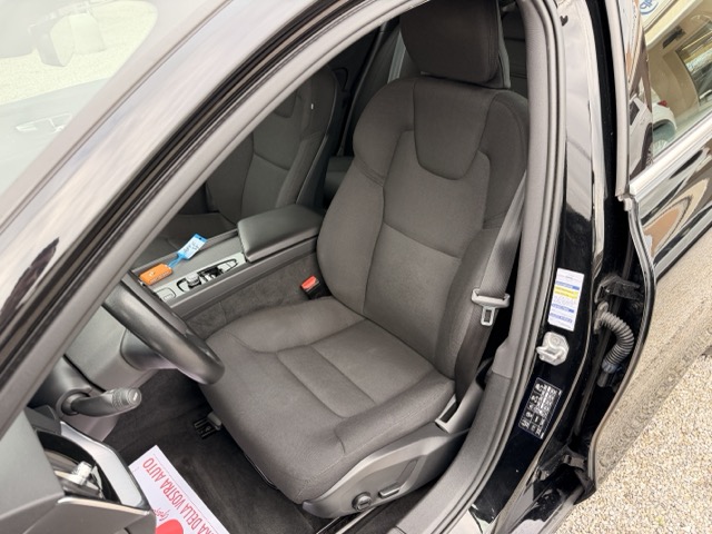 Volvo V60 2.0 b4 D 197 cv Momentum Business Pro auto - immagine 10