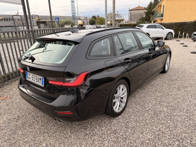 BMW 318 dTouring 318d Touring mhev 48V auto VirtualCockPit - immagine 7