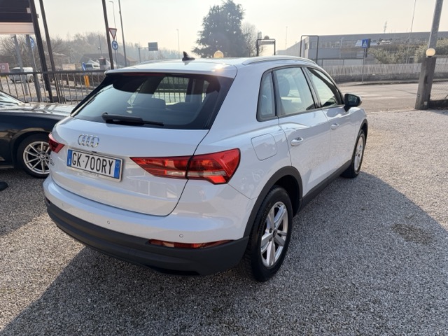Audi Q3 35 2.0 tdi 150 cv Business s-tronic - immagine 9