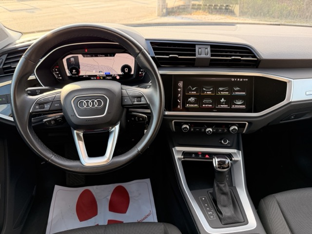 Audi Q3 35 2.0 tdi 150 cv Business s-tronic - immagine 10