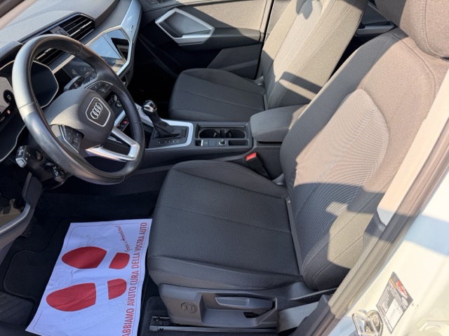 Audi Q3 35 2.0 tdi 150 cv Business s-tronic - immagine 11