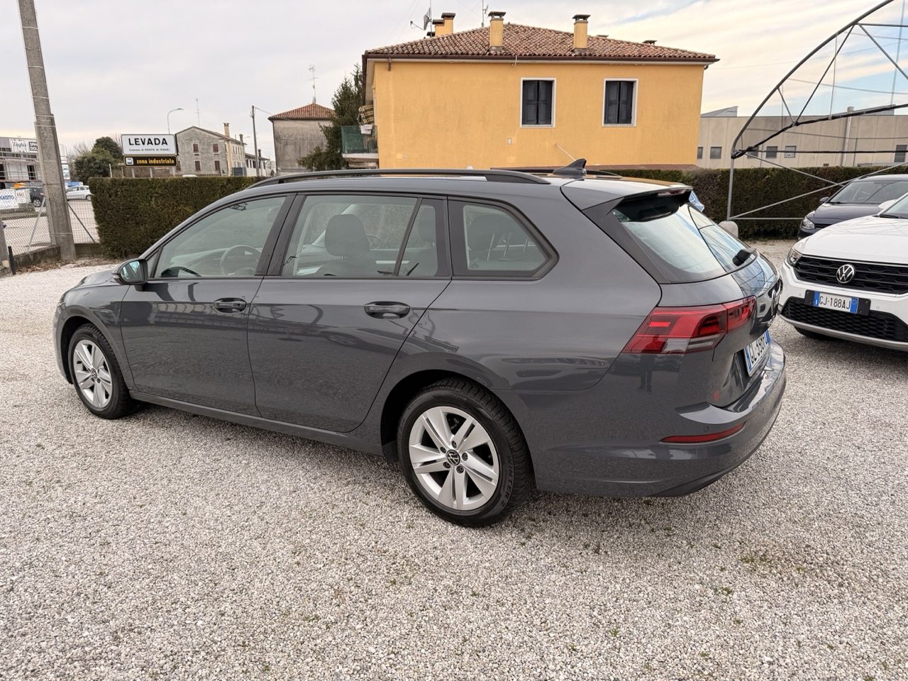 Volkswagen Golf Variant 2.0 tdi 116 cv Life Dsg - immagine 5