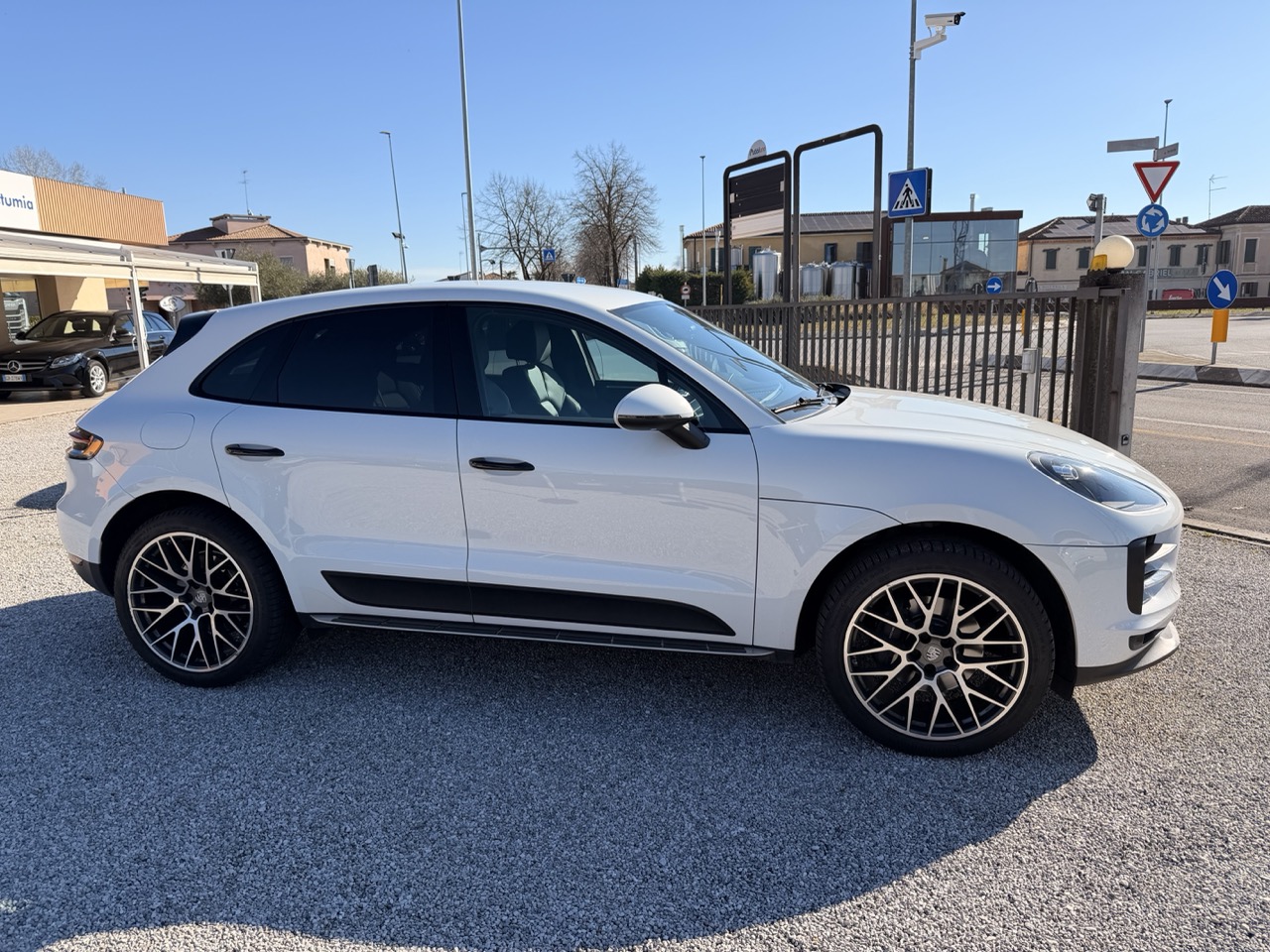 Porsche Macan 2.0cc 245cv pdk - immagine 3