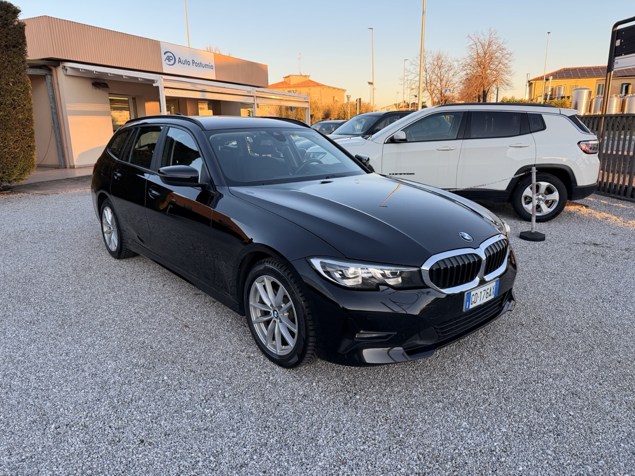 BMW 320 d Touring Xdrive 48V Automatico Business Advantage - immagine 2