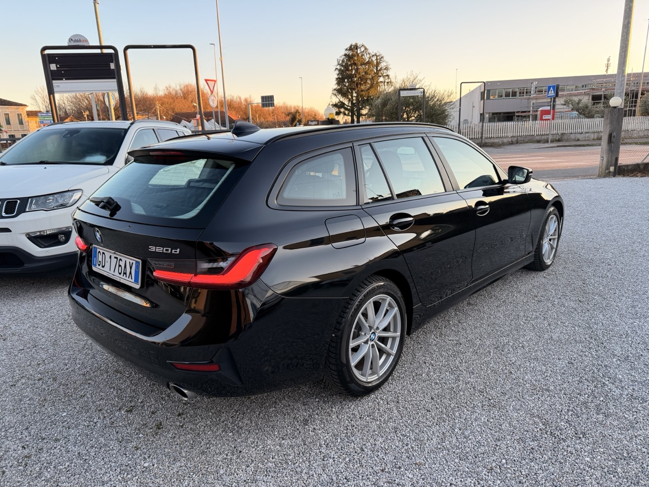 BMW 320 d Touring Xdrive 48V Automatico Business Advantage - immagine 8