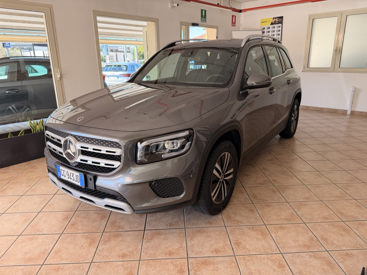 Mercedes-Benz GLB 180 CDI BUSINESS EXTRA AUTO 7 POSTI - immagine 2