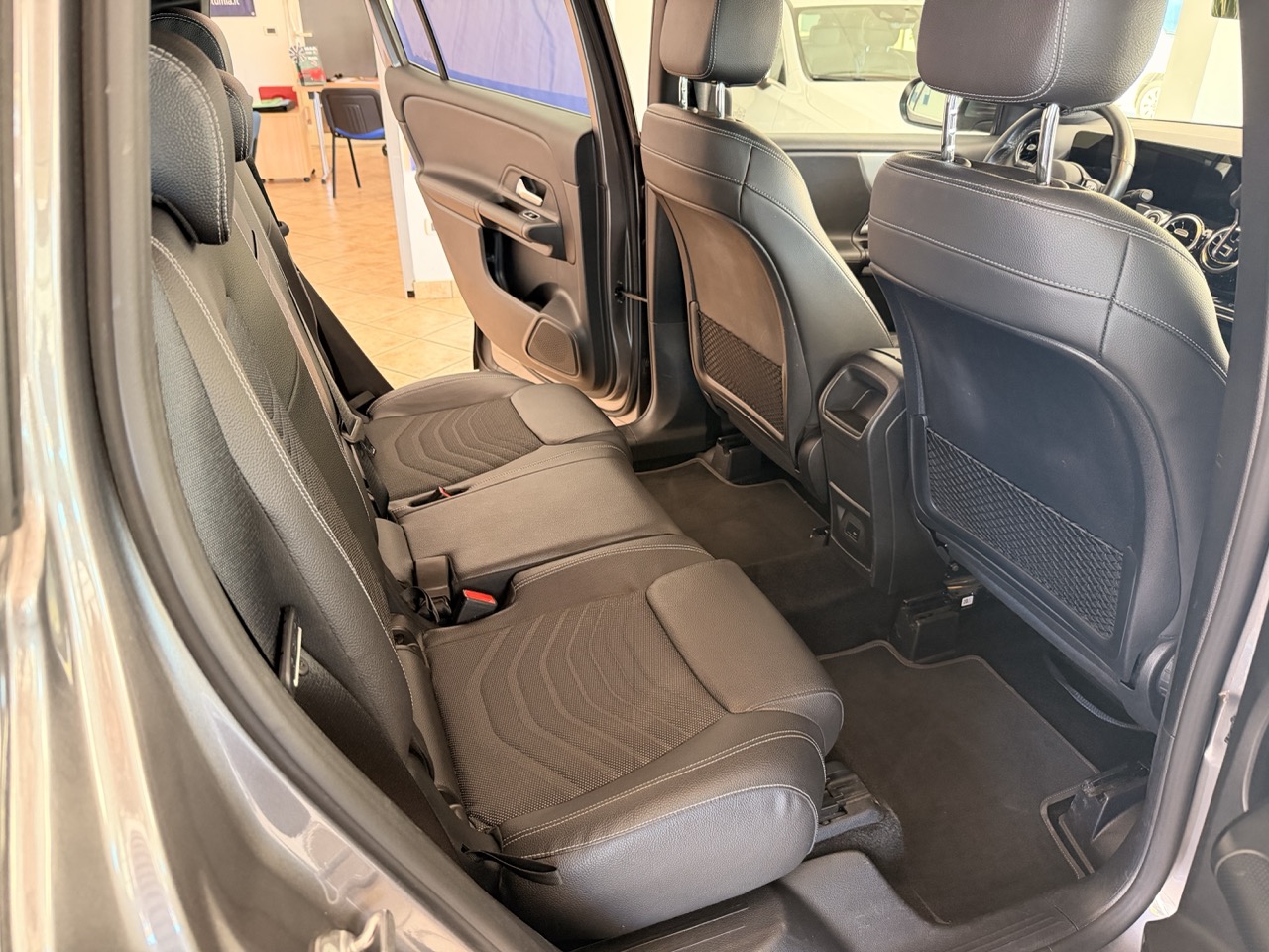 Mercedes-Benz GLB 180 CDI BUSINESS EXTRA AUTO 7 POSTI - immagine 12