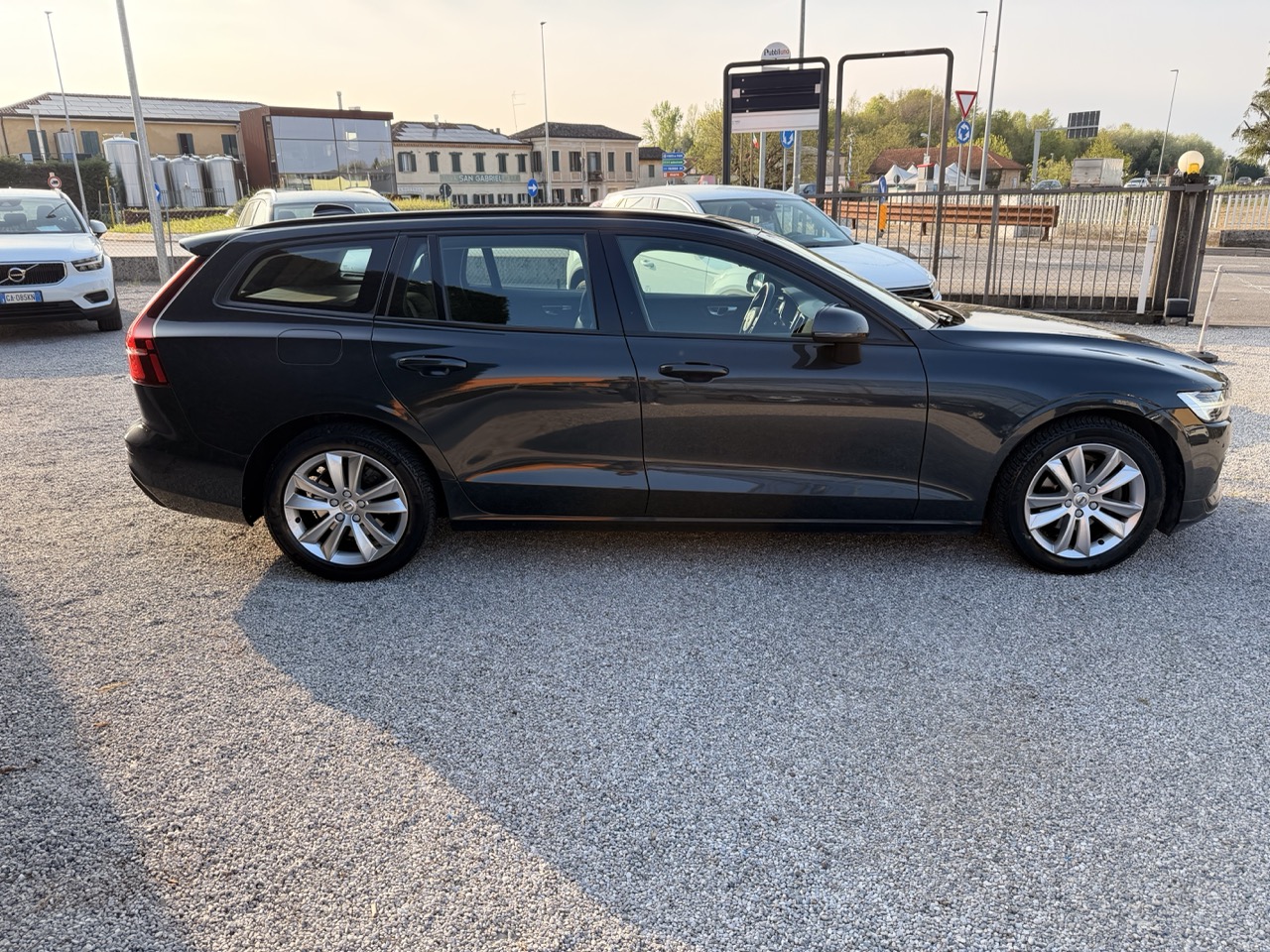 Volvo V60 2.0 d3 150 cv Business Geartronic - immagine 7