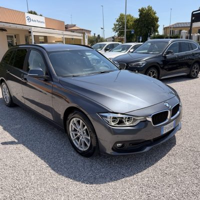 BMW 320 d Touring mhev 48V Xdrive Business Advantage auto