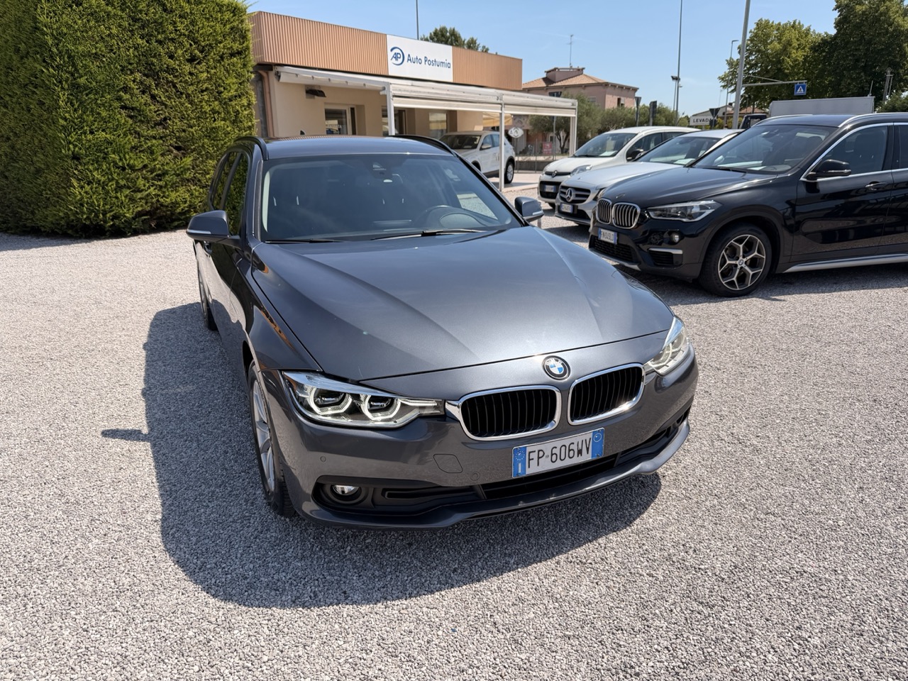BMW 316 d Touring Business Advantage automatico - immagine 4