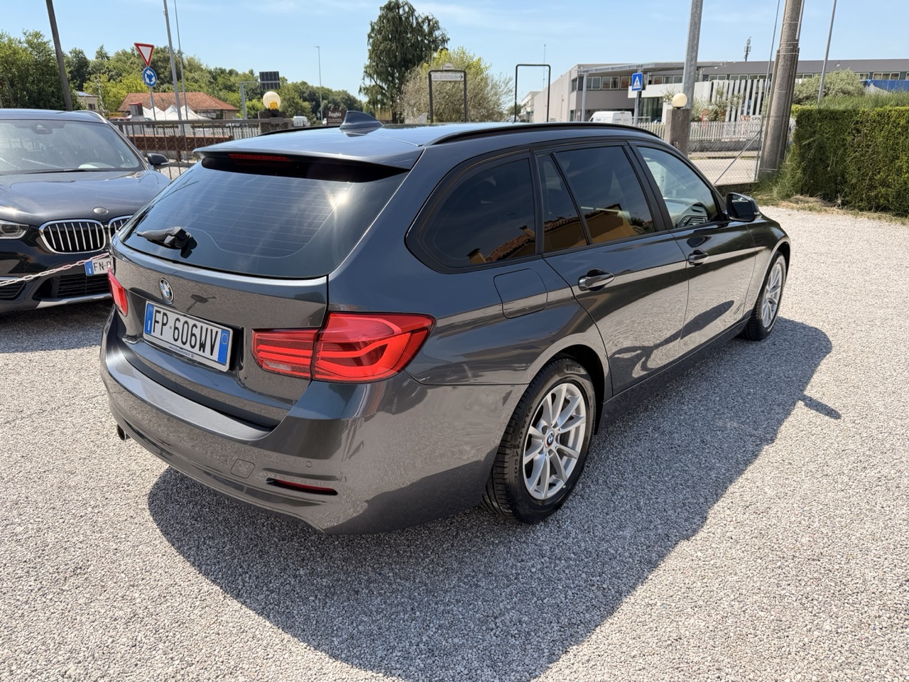 BMW 316 d Touring Business Advantage automatico - immagine 10