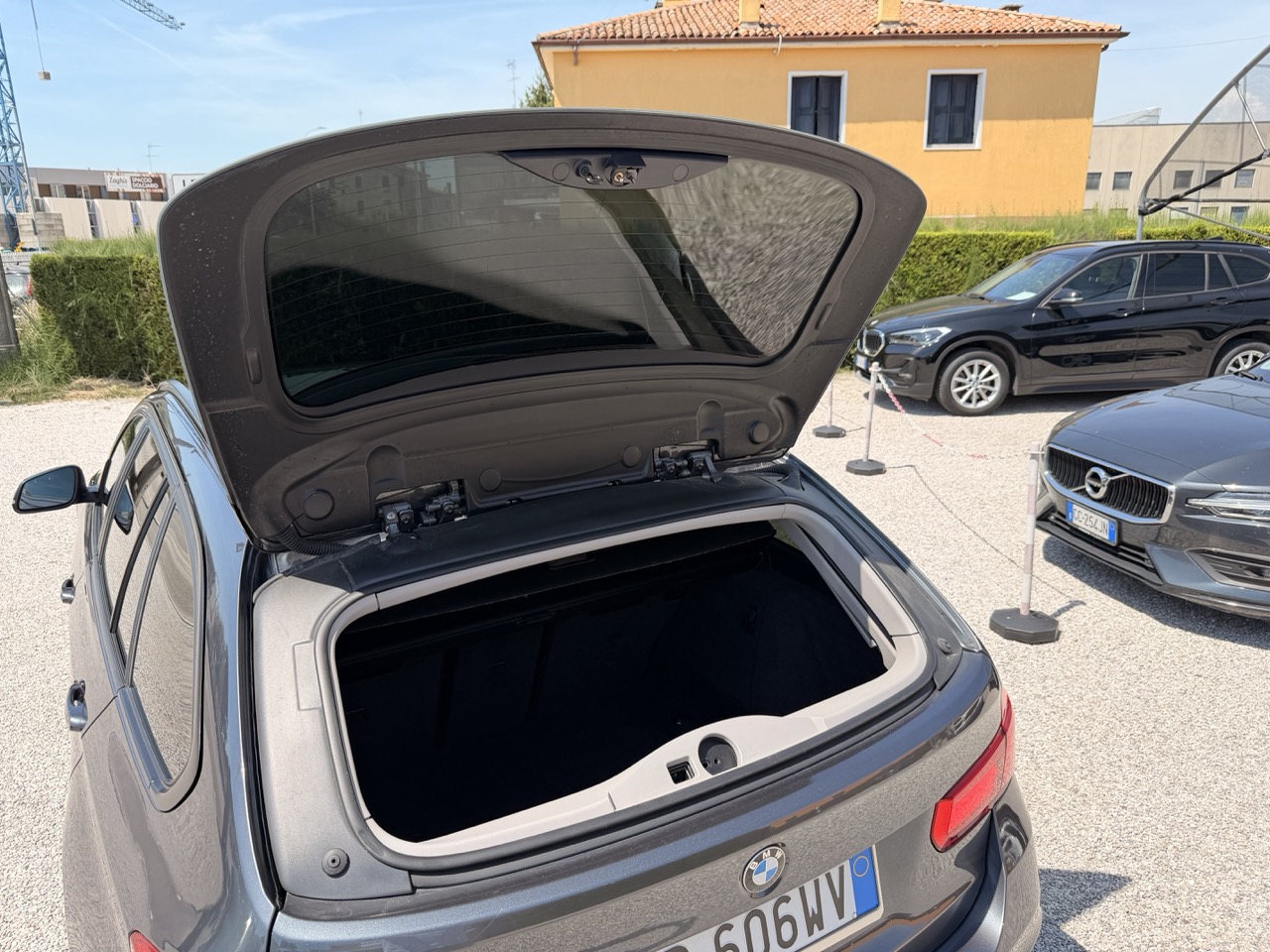 BMW 316 d Touring Business Advantage automatico - immagine 17