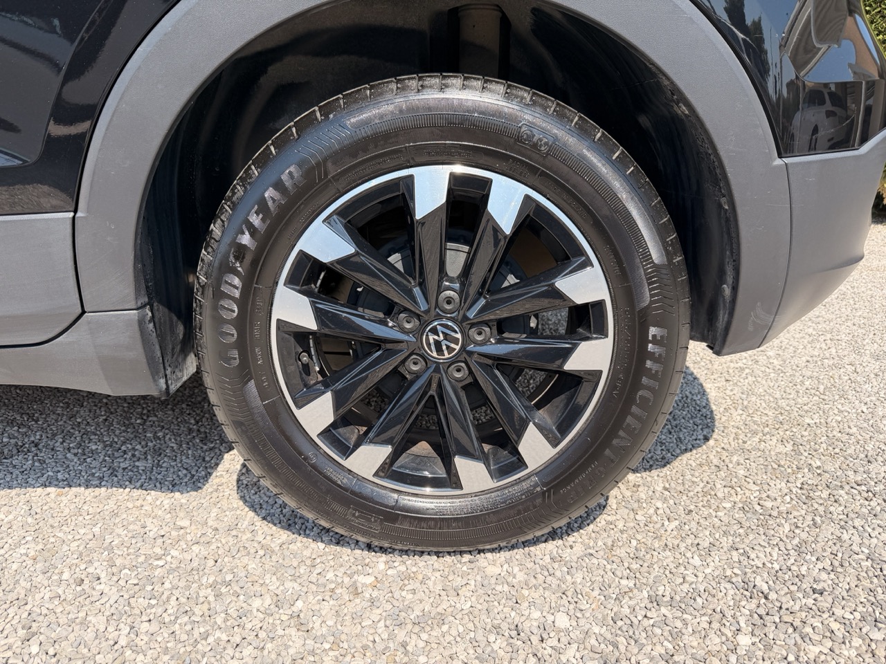 Volkswagen T-Cross 1.0 tsi Style 95cv (display digitale App connect Climatronic) - immagine 9