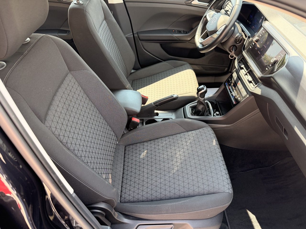 Volkswagen T-Cross 1.0 tsi Style 95cv (display digitale App connect Climatronic) - immagine 12