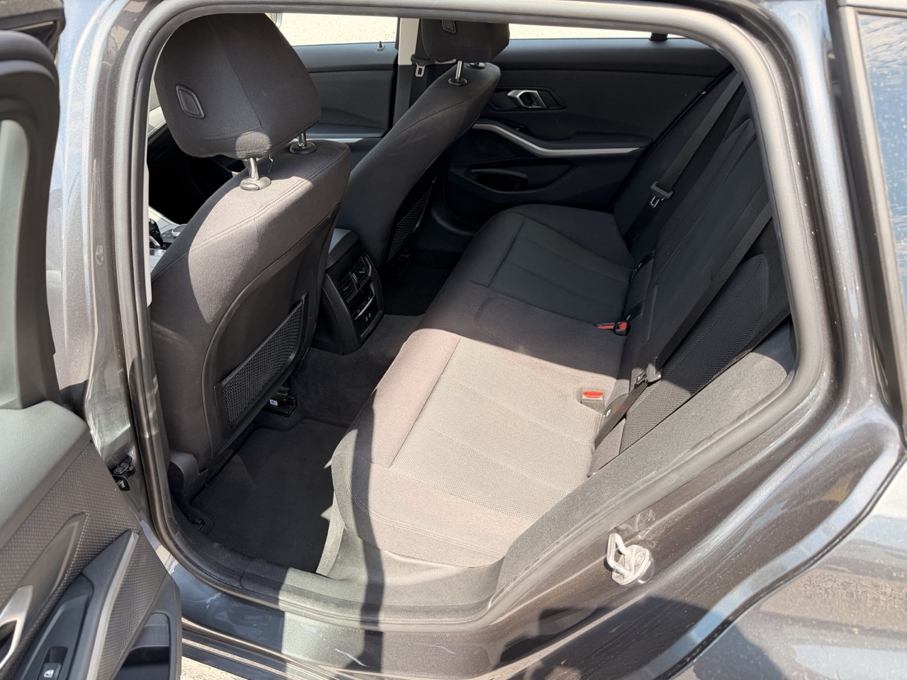 BMW 320 d Touring mhev 48V Xdrive Business Advantage auto - immagine 10