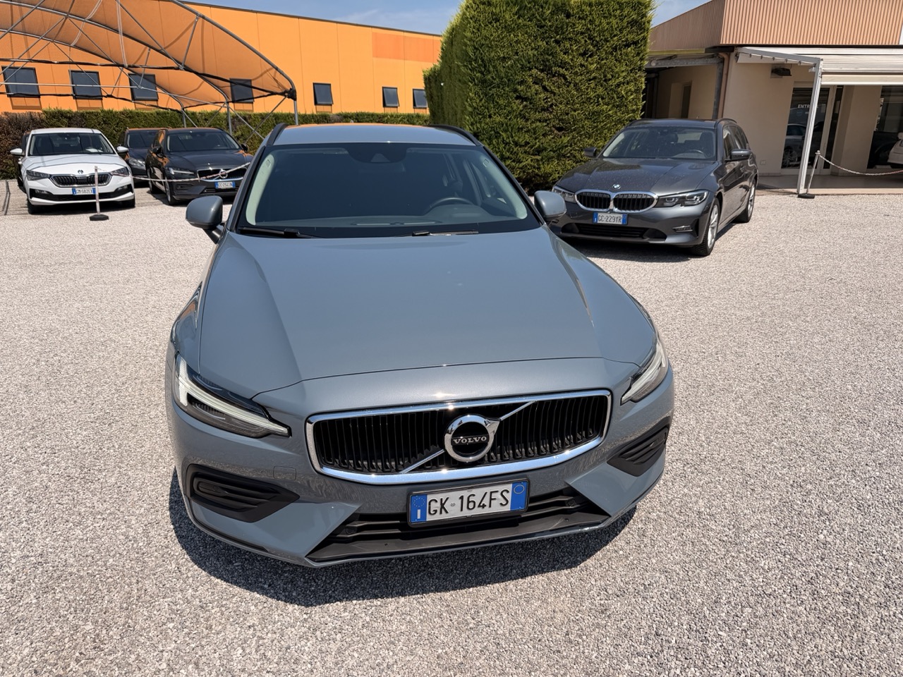 Volvo V60 V60 2.0cc 197cv b4 D Momentum Business auto - immagine 3