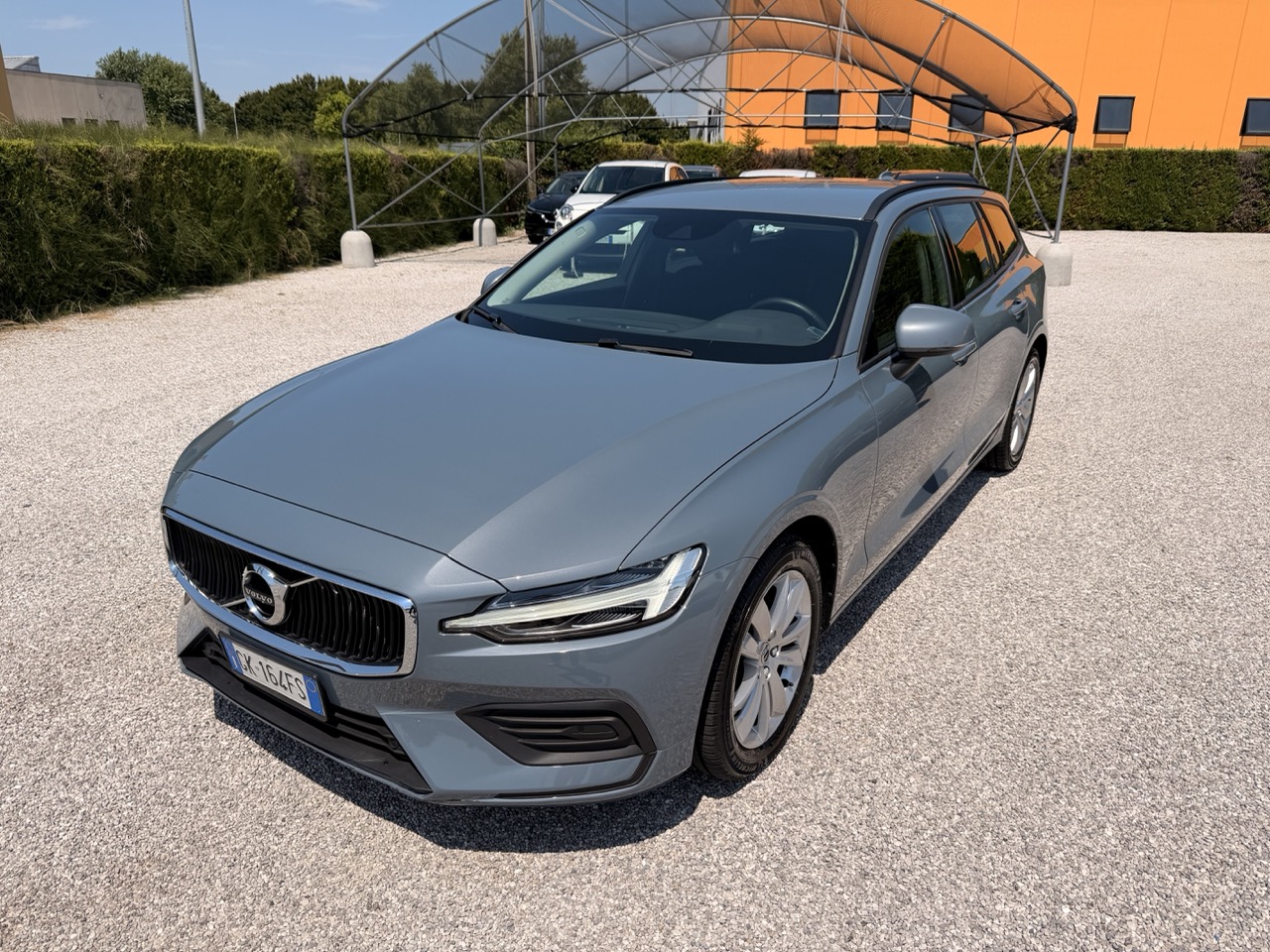 Volvo V60 V60 2.0cc 197cv b4 D Momentum Business auto - immagine 4
