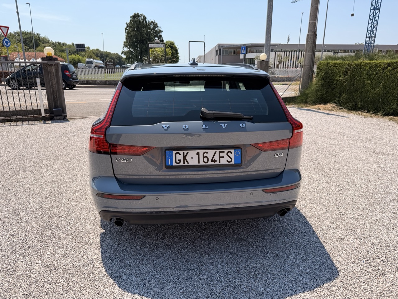 Volvo V60 V60 2.0cc 197cv b4 D Momentum Business auto - immagine 8