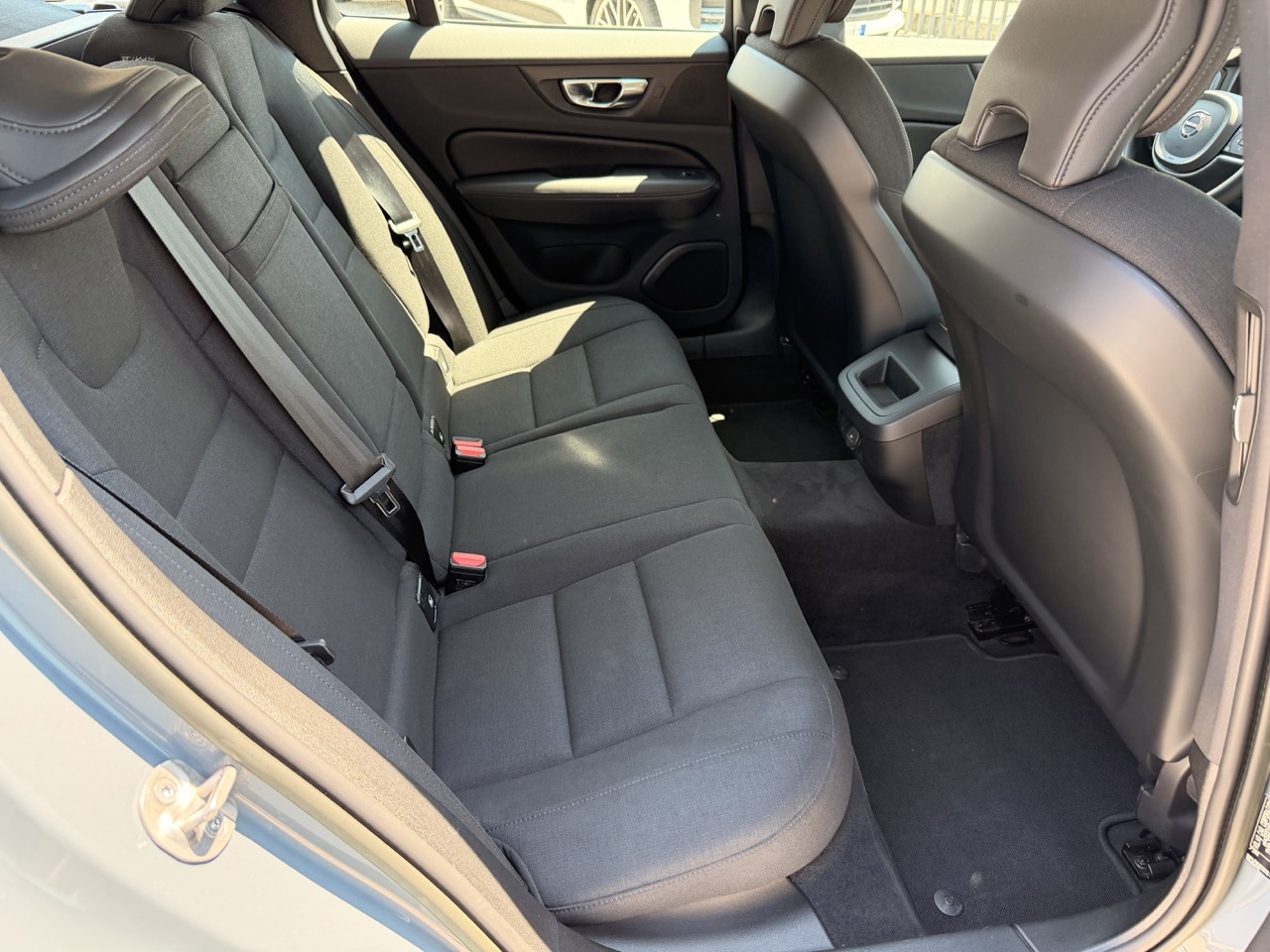 Volvo V60 V60 2.0cc 197cv b4 D Momentum Business auto - immagine 13