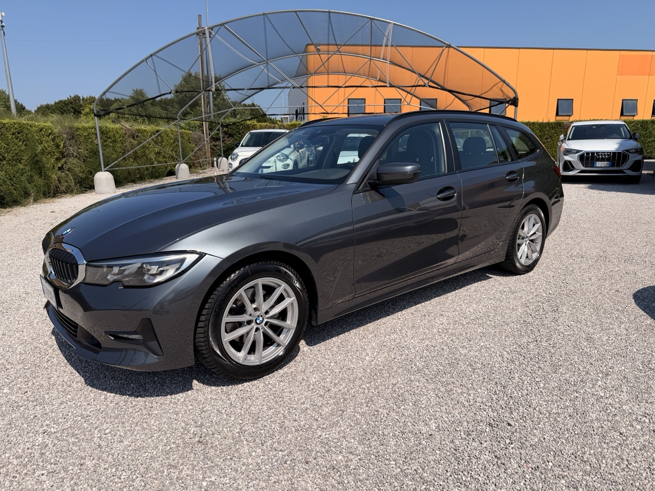 BMW 320 d Touring mhev 48V Xdrive Business Advantage auto - immagine 5