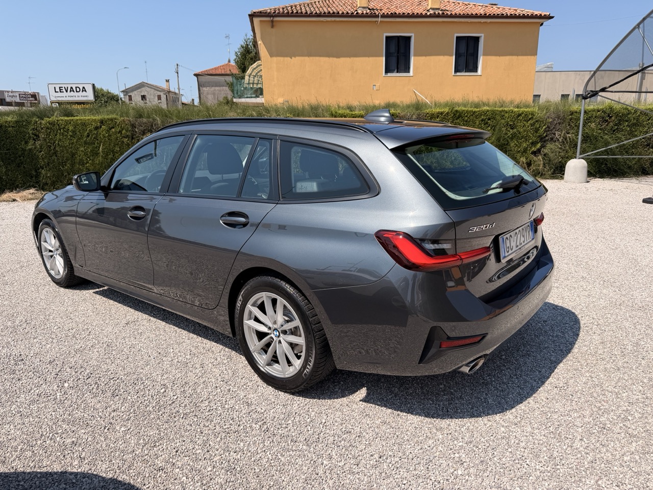 BMW 320 d Touring mhev 48V Xdrive Business Advantage auto - immagine 6