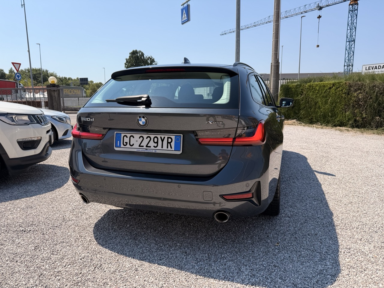BMW 320 d Touring mhev 48V Xdrive Business Advantage auto - immagine 8