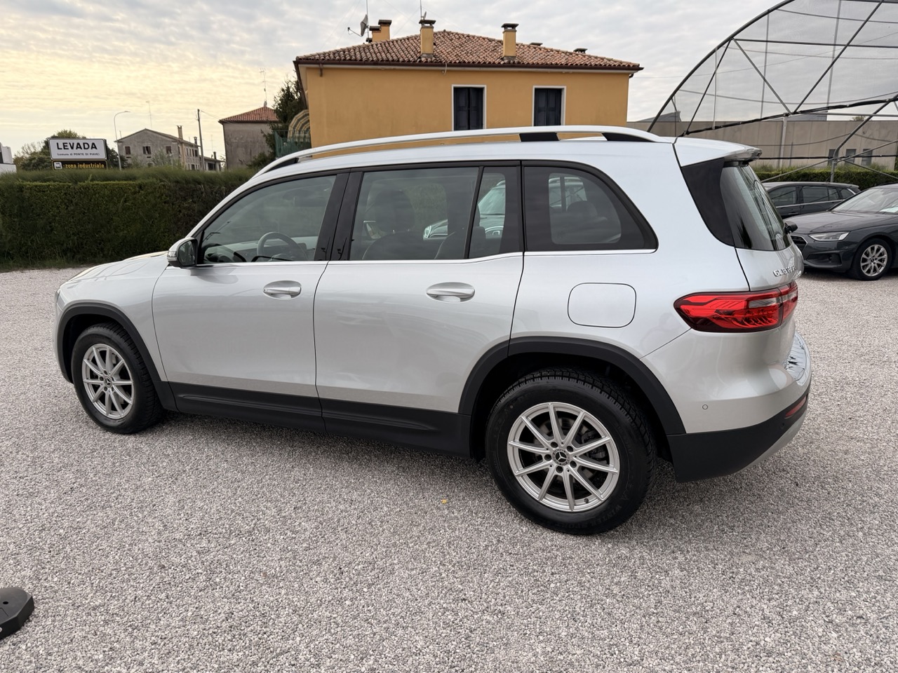 Mercedes-Benz GLB 180 d Business auto 2.0d 116cv - immagine 5