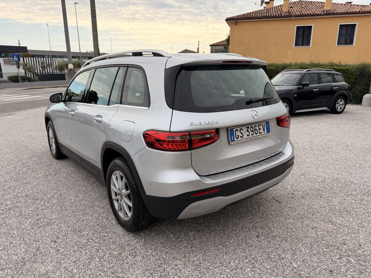Mercedes-Benz GLB 180 d Business auto 2.0d 116cv - immagine 6