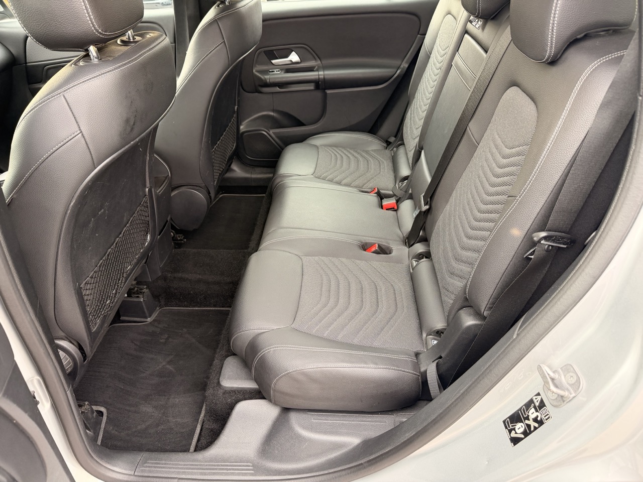 Mercedes-Benz GLB 180 d Business auto 2.0d 116cv - immagine 13