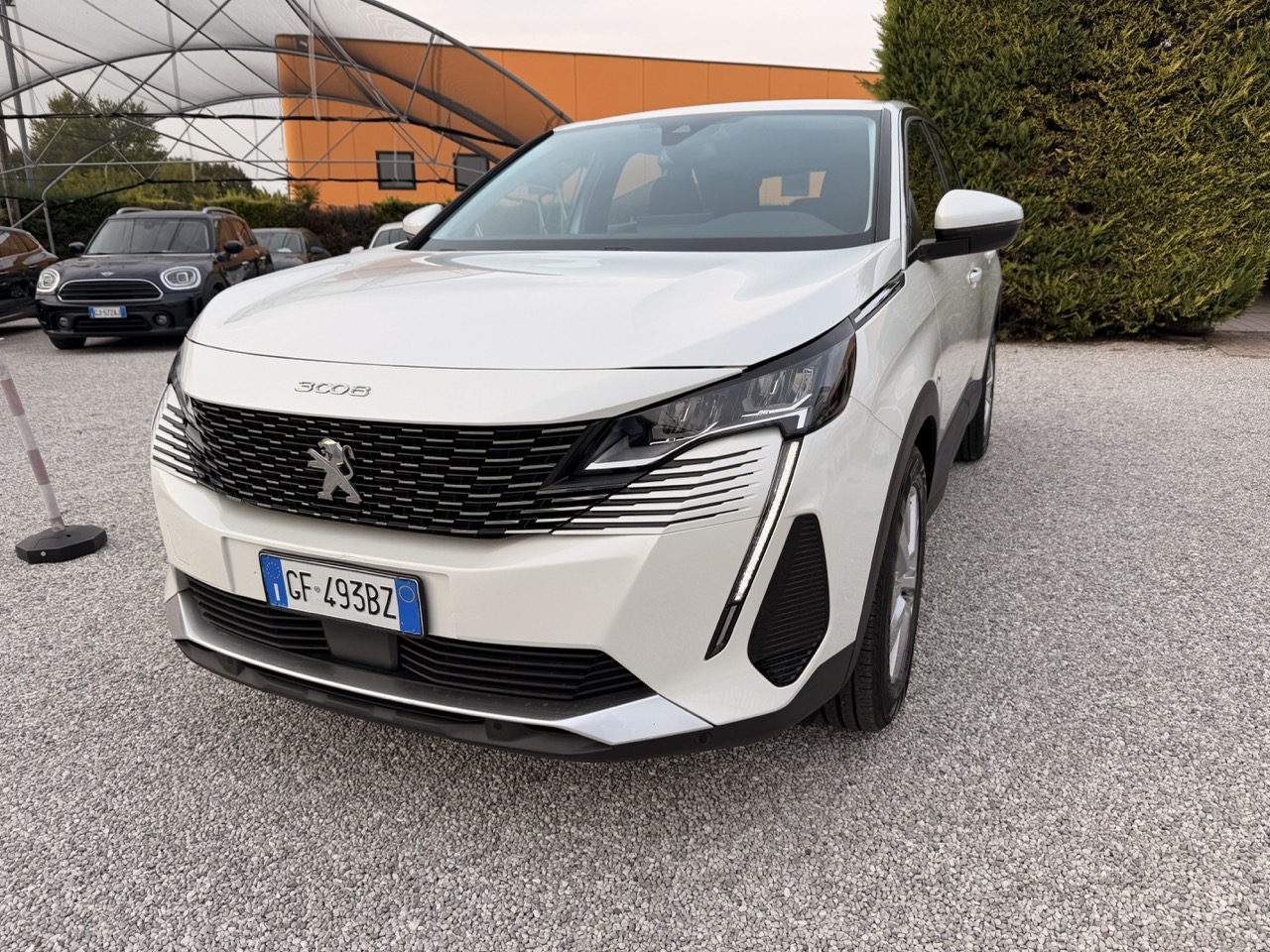 Peugeot 3008 1.5 bluehdi Active Business EaT8 (retrocamera, sensori, virtual Cockpit) - immagine 3