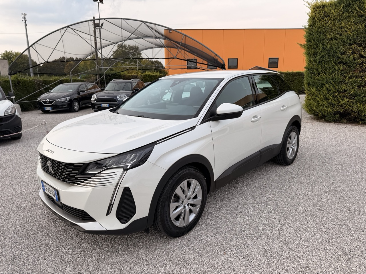 Peugeot 3008 1.5 bluehdi Active Business EaT8 (retrocamera, sensori, virtual Cockpit) - immagine 4