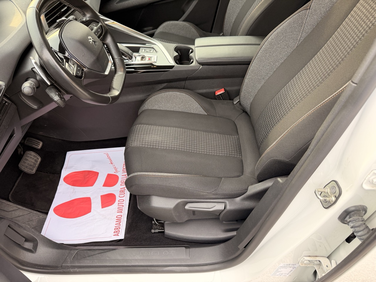 Peugeot 3008 1.5 bluehdi Active Business EaT8 (retrocamera, sensori, virtual Cockpit) - immagine 11