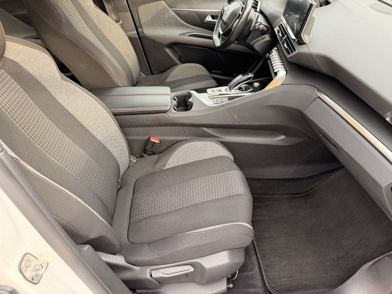 Peugeot 3008 1.5 bluehdi Active Business EaT8 (retrocamera, sensori, virtual Cockpit) - immagine 12