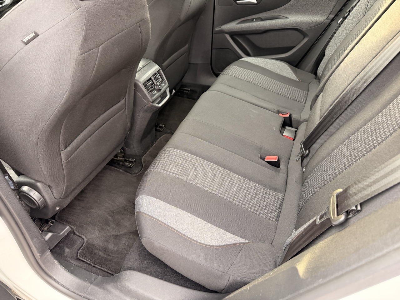 Peugeot 3008 1.5 bluehdi Active Business EaT8 (retrocamera, sensori, virtual Cockpit) - immagine 14