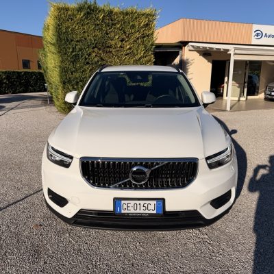 Volvo XC40 1.5 t2 129 cv Business Automatico (No vincoli di finanziamento)
