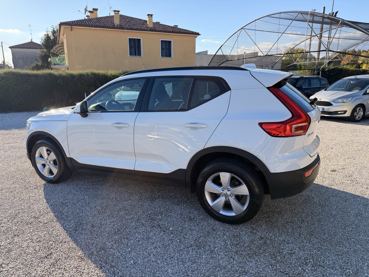 Volvo XC40 1.5 t2 129 cv Business Automatico (No vincoli di finanziamento) - immagine 5