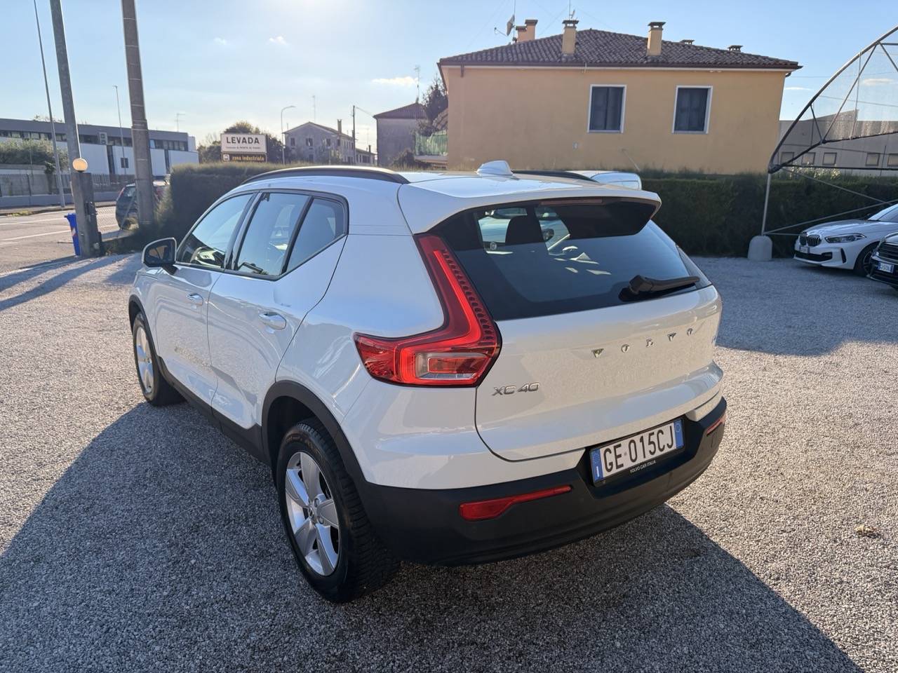 Volvo XC40 1.5 t2 129 cv Business Automatico (No vincoli di finanziamento) - immagine 6