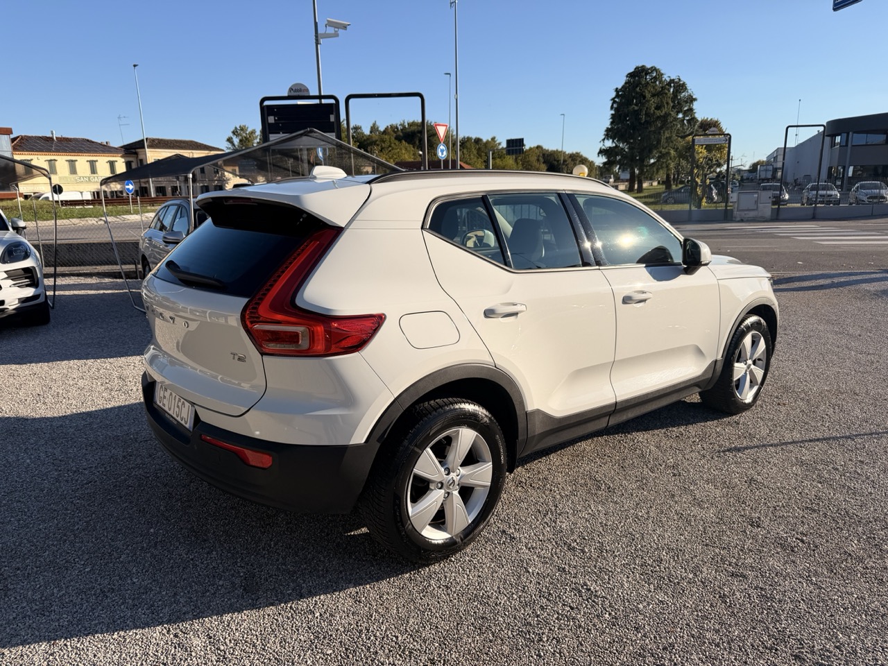 Volvo XC40 1.5 t2 129 cv Business Automatico (No vincoli di finanziamento) - immagine 8