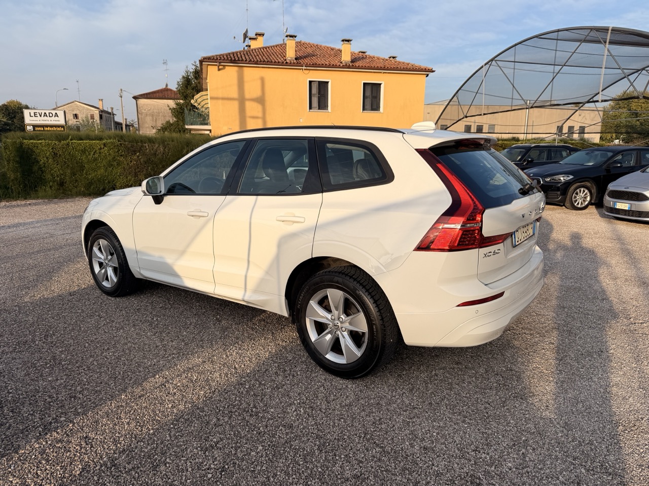 Volvo XC60 2.0 b4 d Business Auto - immagine 6