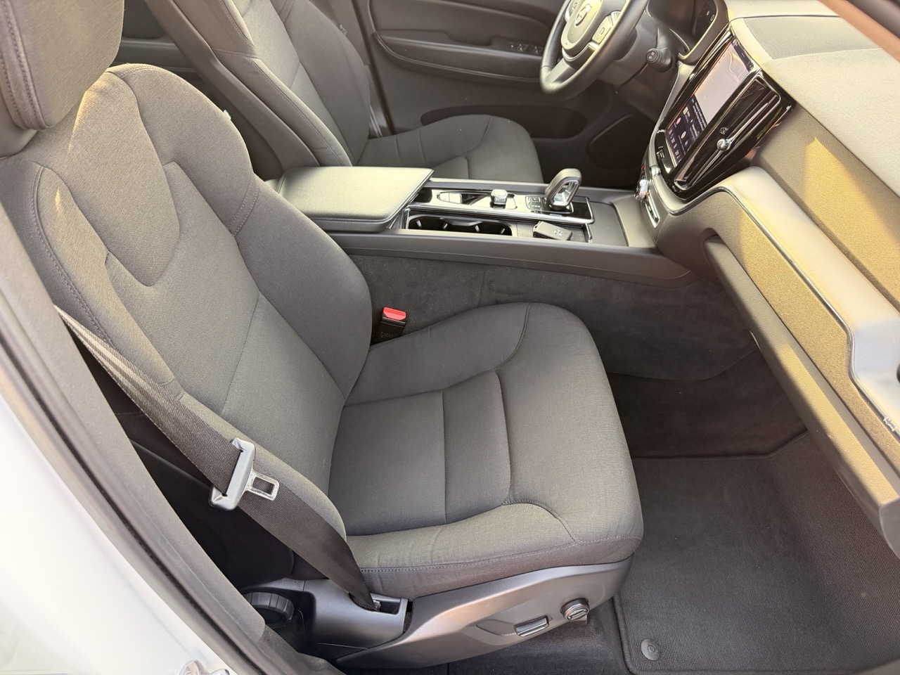 Volvo XC60 2.0 b4 d Business Auto - immagine 12