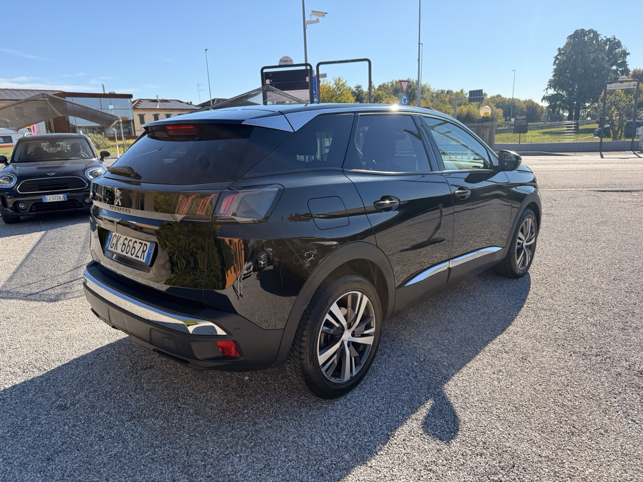Peugeot 3008 1.5 bluehdi 131 cv Allure Pack Auto *Distribuzione fatta - No vincoli finanziamento* - immagine 8