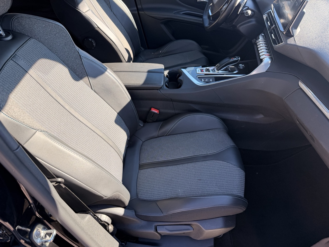 Peugeot 3008 1.5 bluehdi 131 cv Allure Pack Auto *Distribuzione fatta - No vincoli finanziamento* - immagine 12