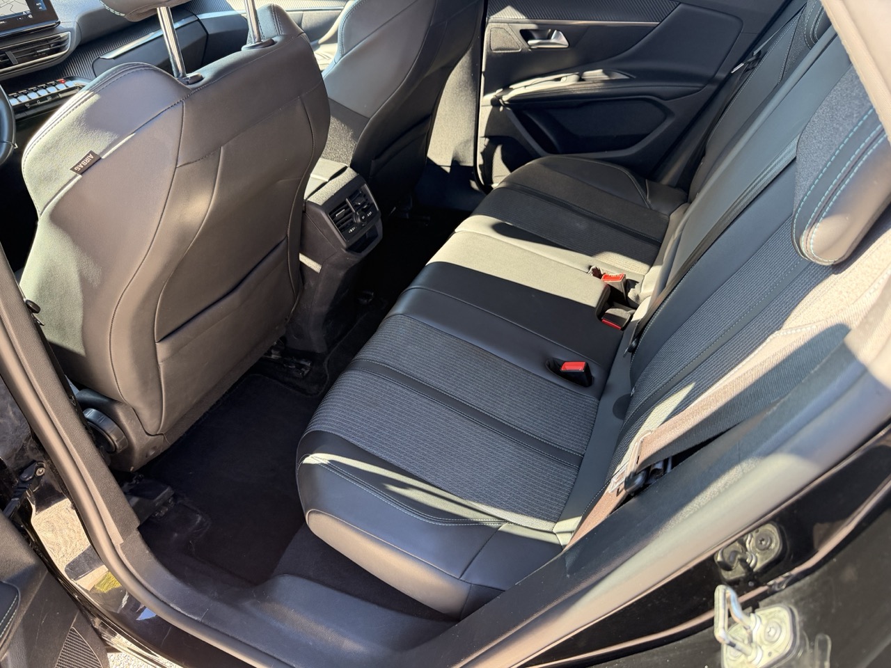 Peugeot 3008 1.5 bluehdi 131 cv Allure Pack Auto *Distribuzione fatta - No vincoli finanziamento* - immagine 14